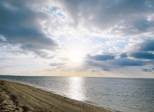 竹富島のアイヤル浜で見た朝日