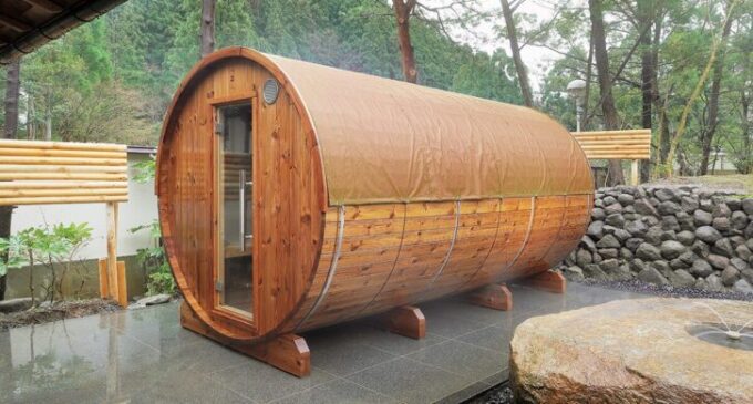 あつみ温泉旅館 萬國屋:さくらの湯(バレルサウナ)出典:あつみ温泉萬國屋公式HP