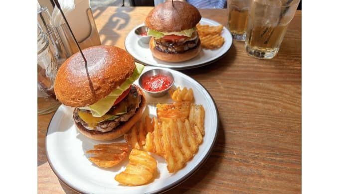 BURGER STAND TENDER：ハンバーガー